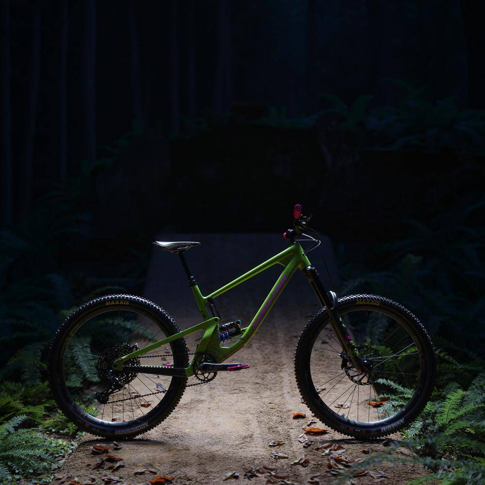 Santacruz Nomad V5 - Virtual Bikepark